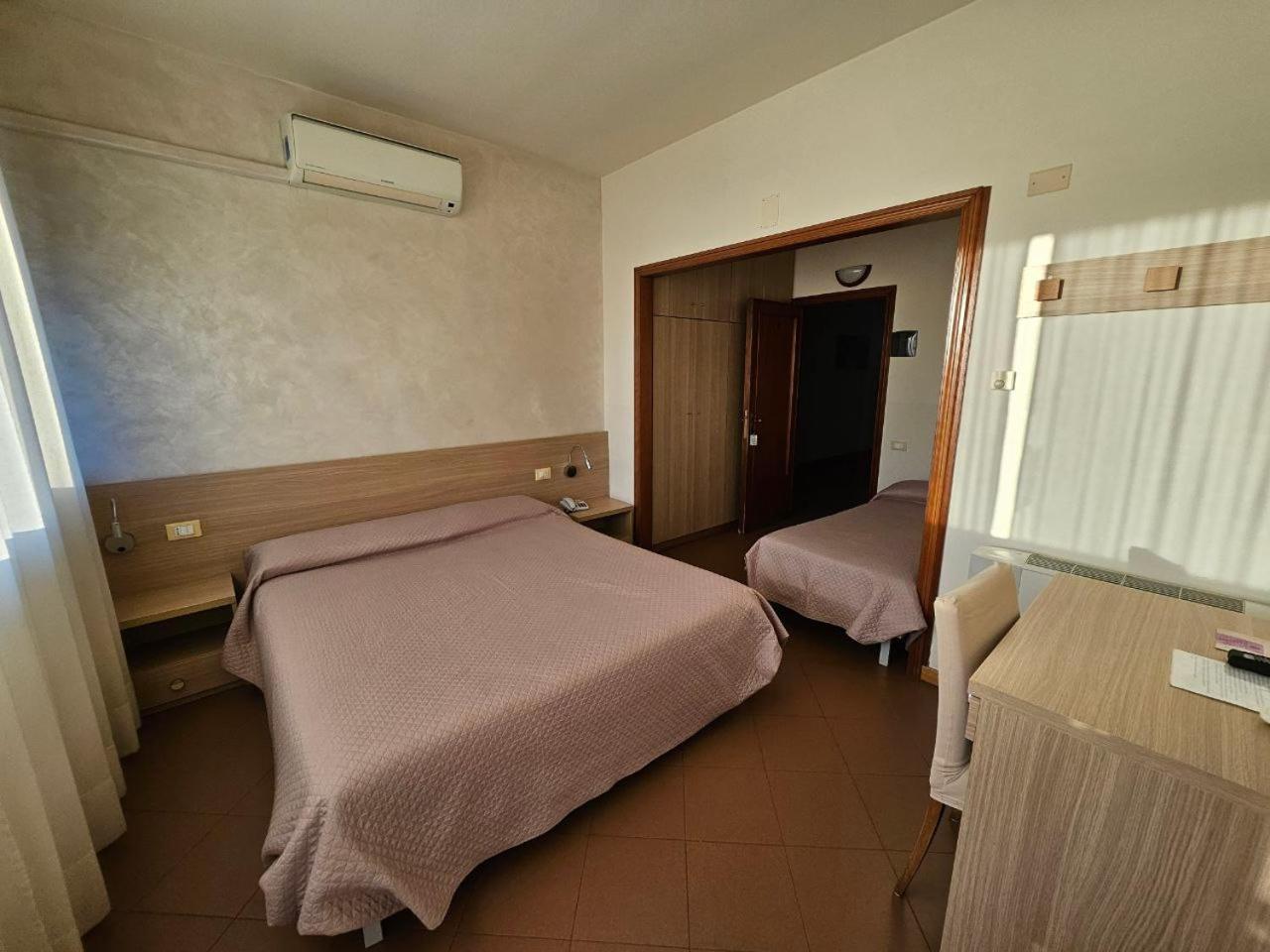 Albergo Nyers Hotel