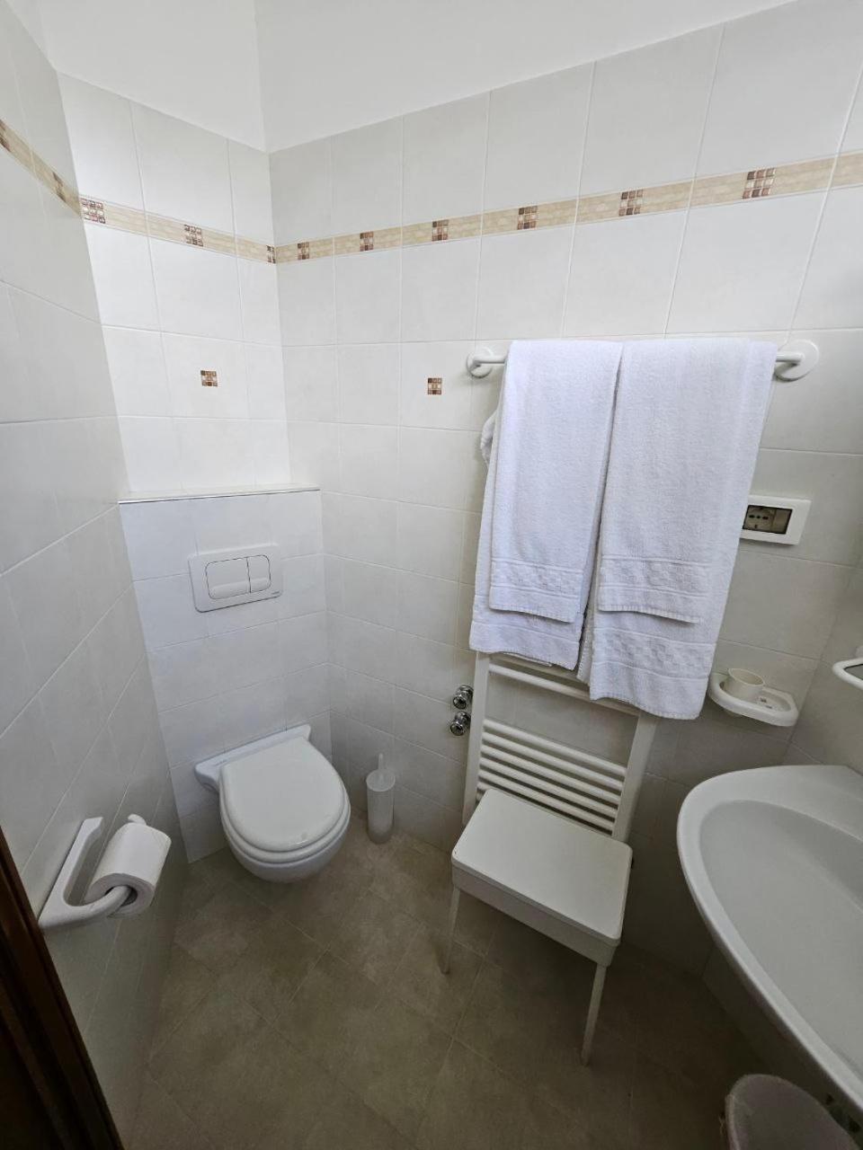 Albergo Nyers Hotel *