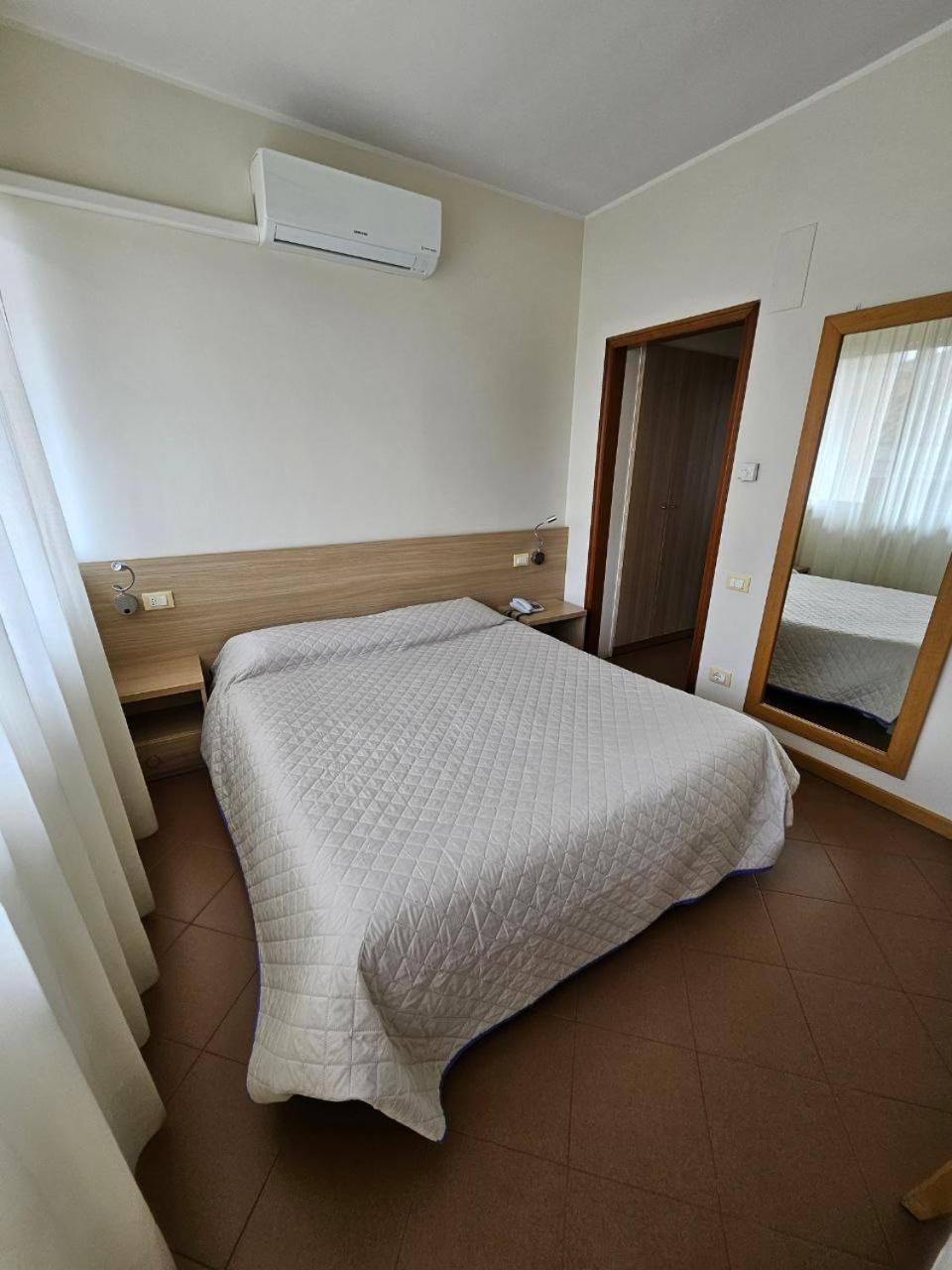 Albergo Nyers * Perugia